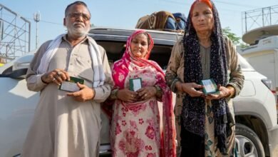 Pakistani citizens