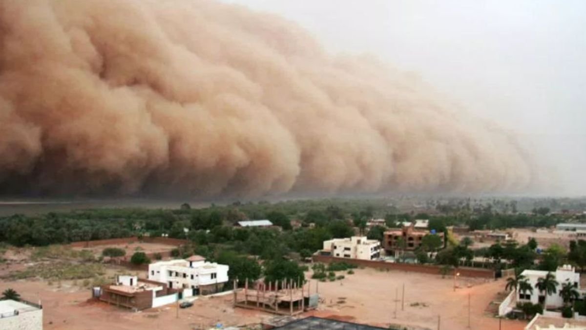 strong storm and rain